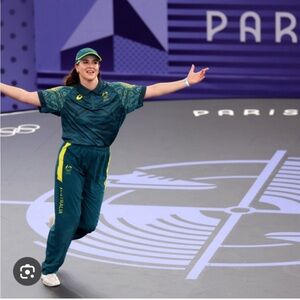 Raygun, hilarious Raygun Australian breakdancer costume includes green hat